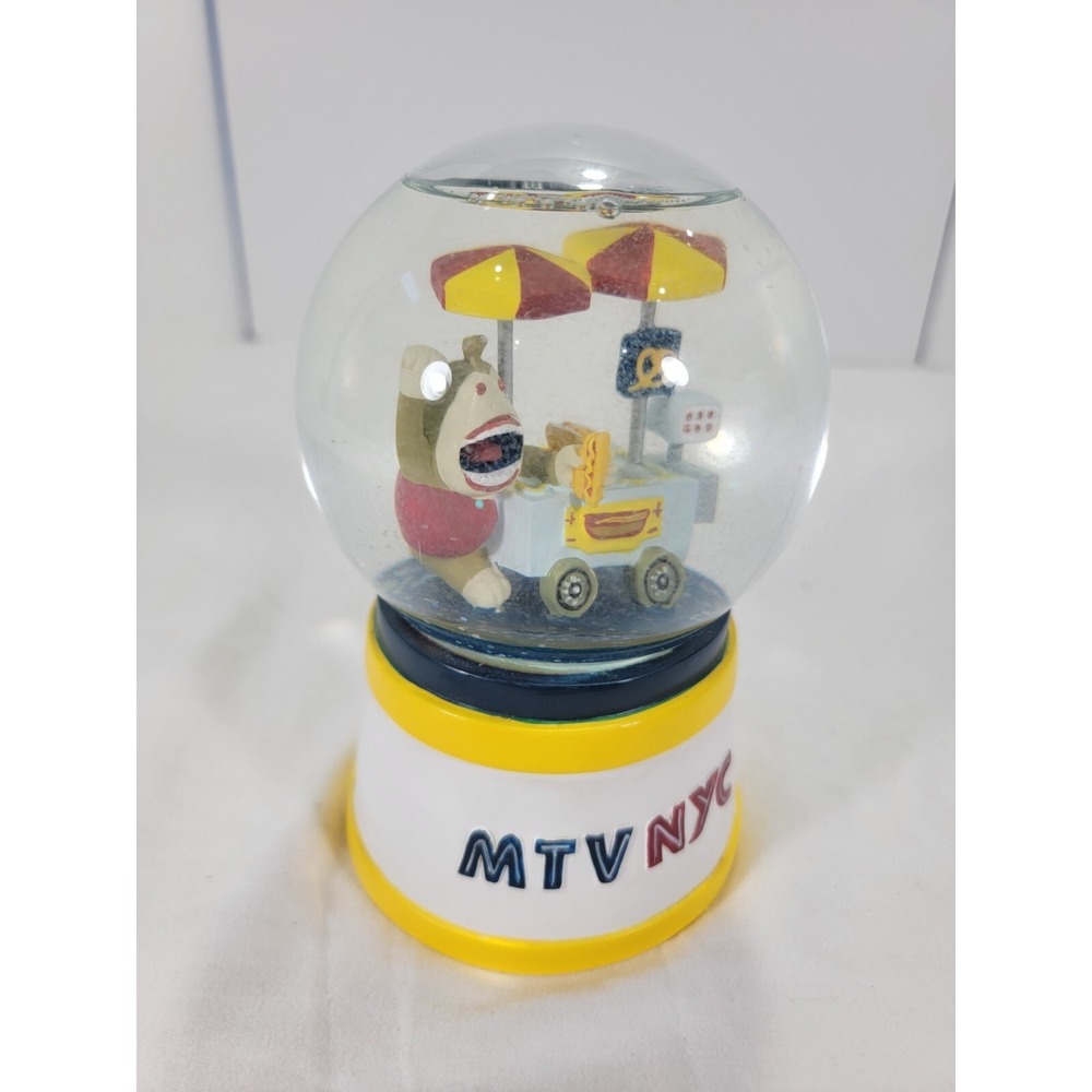 MTV NYC Snow Water Globe 2004 Monkey Gorilla with Hot Dog Cart Pretzels Rare